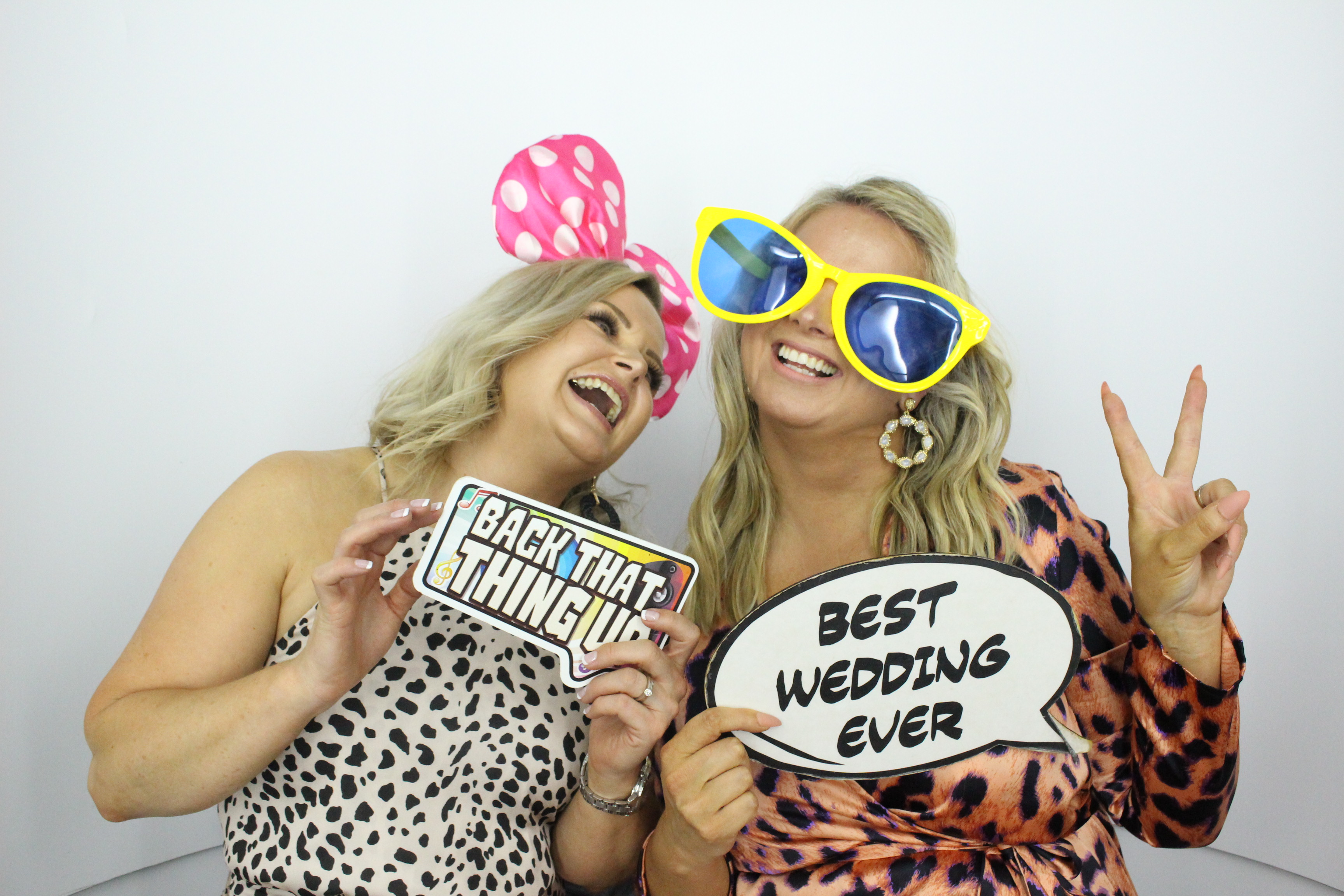 Gary & Debbies Wedding | View more photos from the event at gallery.myphotoboothexperience.co.uk/u/MyPhotoBoothExperienceLtd/Gary-Debbies-Wedding